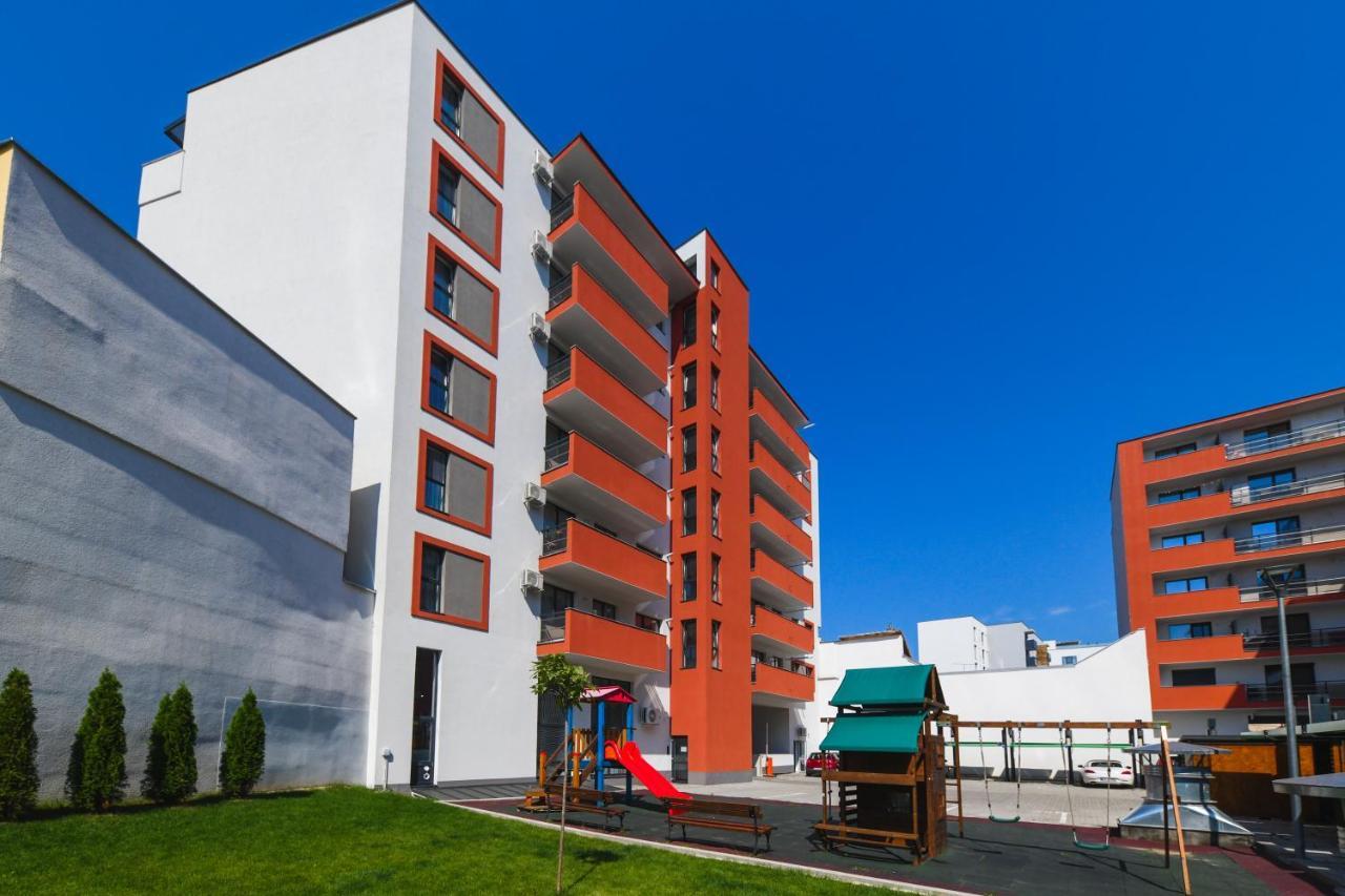 Panoramic Apartment With Terrace Cluj-Napoca Exteriör bild